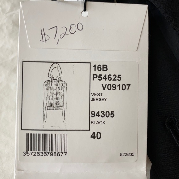 Chanel Vest Jersey - Picture 3 of 6